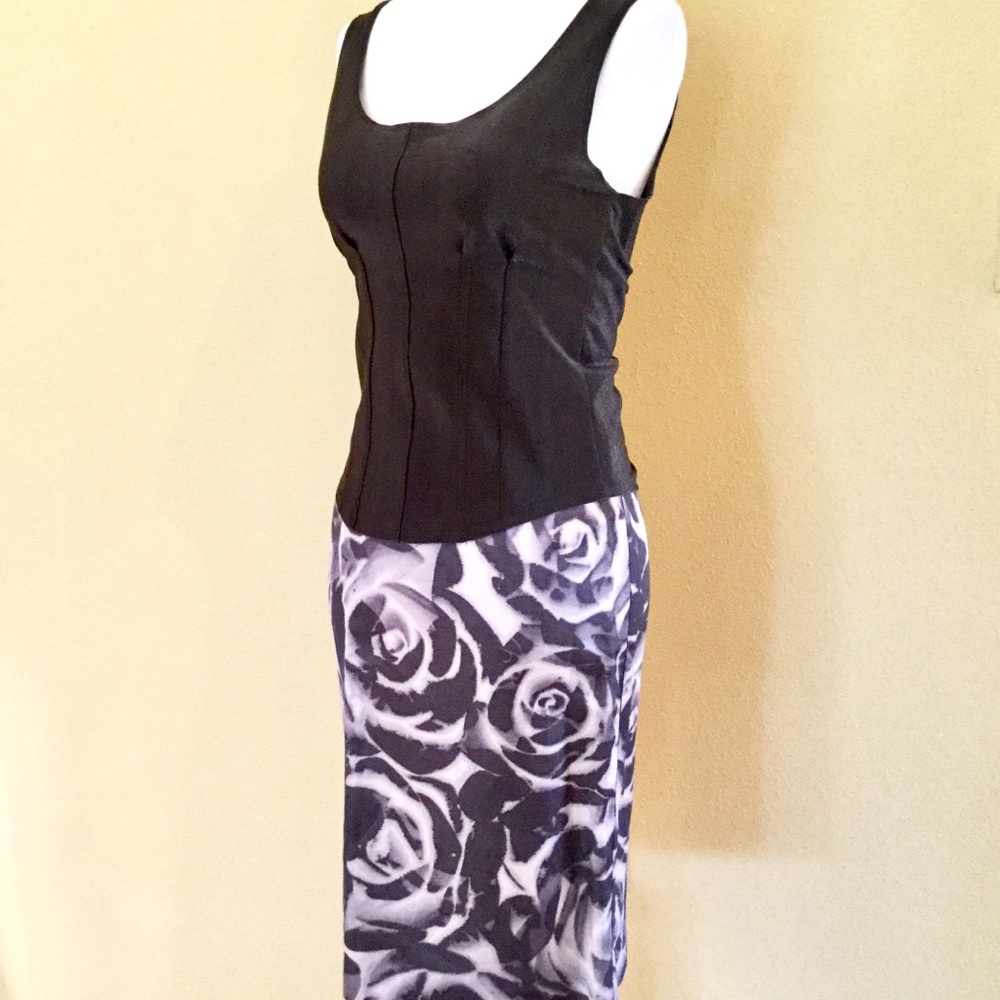BANANA REPUBLIC GREY & GREIGE FLORAL PENCIL SKIRT